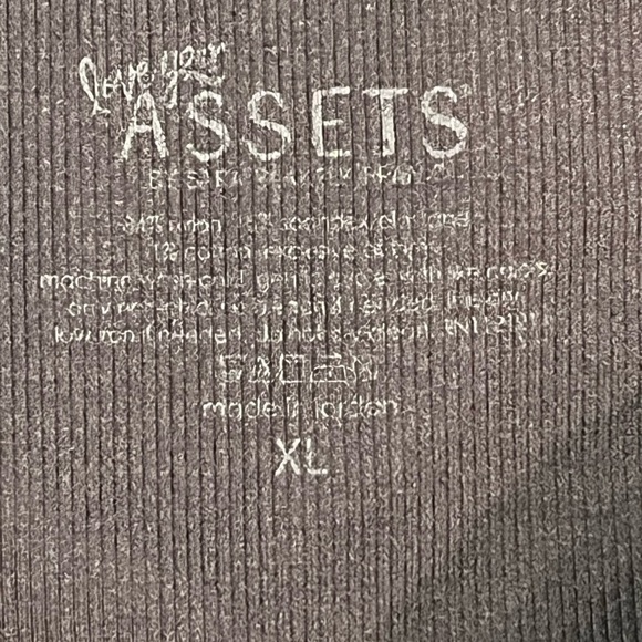 Love Your Assets by Sara Blakey.  Mid thigh spandex size XL black - Picture 3 of 7